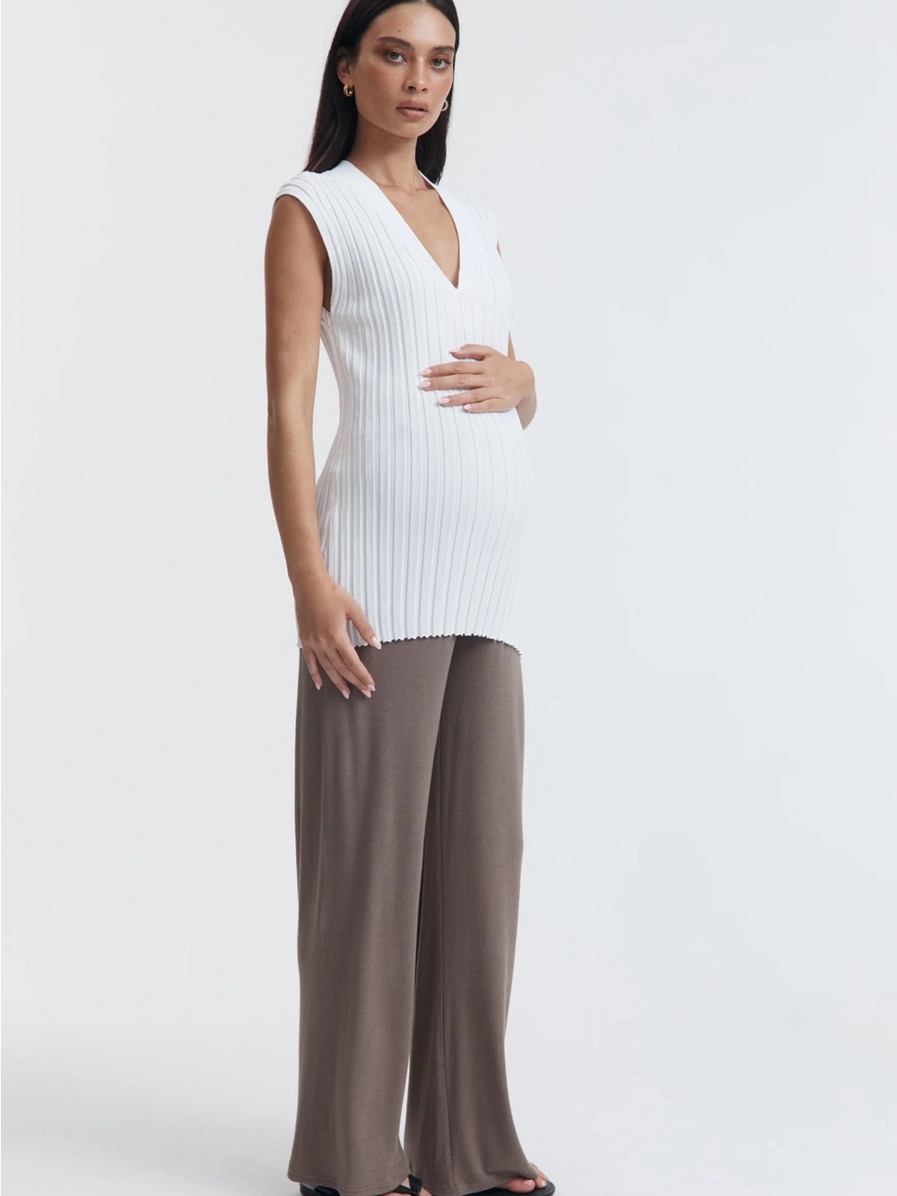 LEGOE HERITAGE V Neck Luxe Tank Maternity Ribbed White 6-8